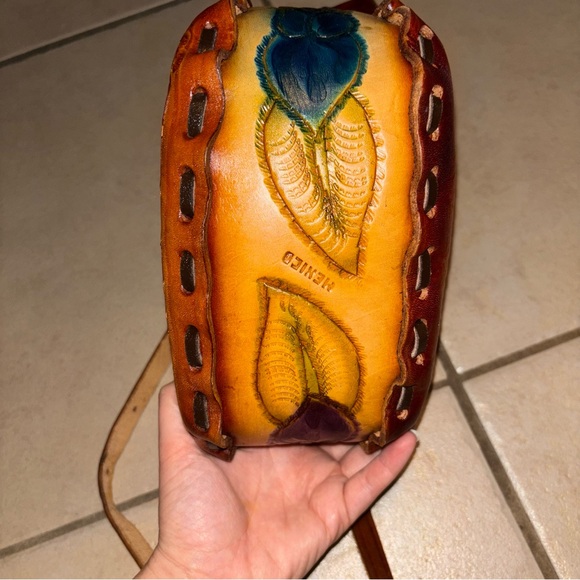 Vintage Mexican Hand
Tooled Leather Floral Crossbody Bag - Picture 3 of 9